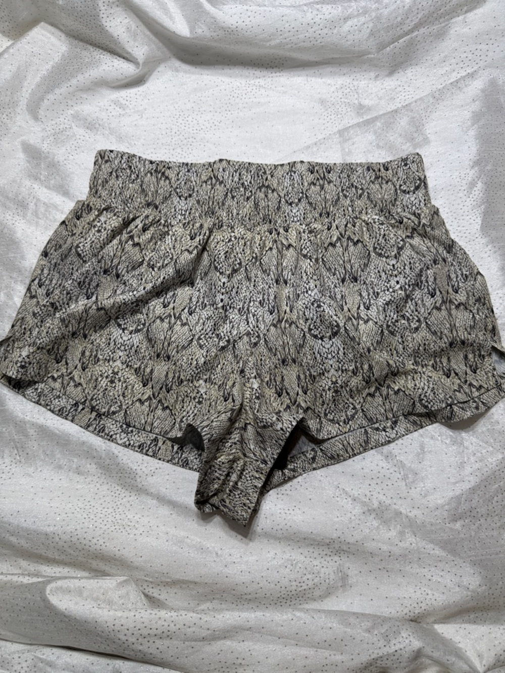 Barley Snake Print Elastic Waist Women’s Shorts - Neutral size S